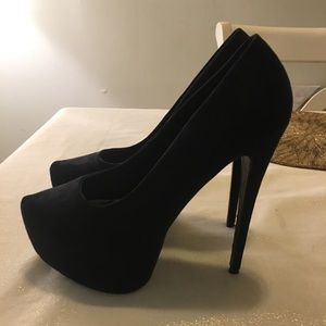Forever 21 Platform Faux-Suede Heels